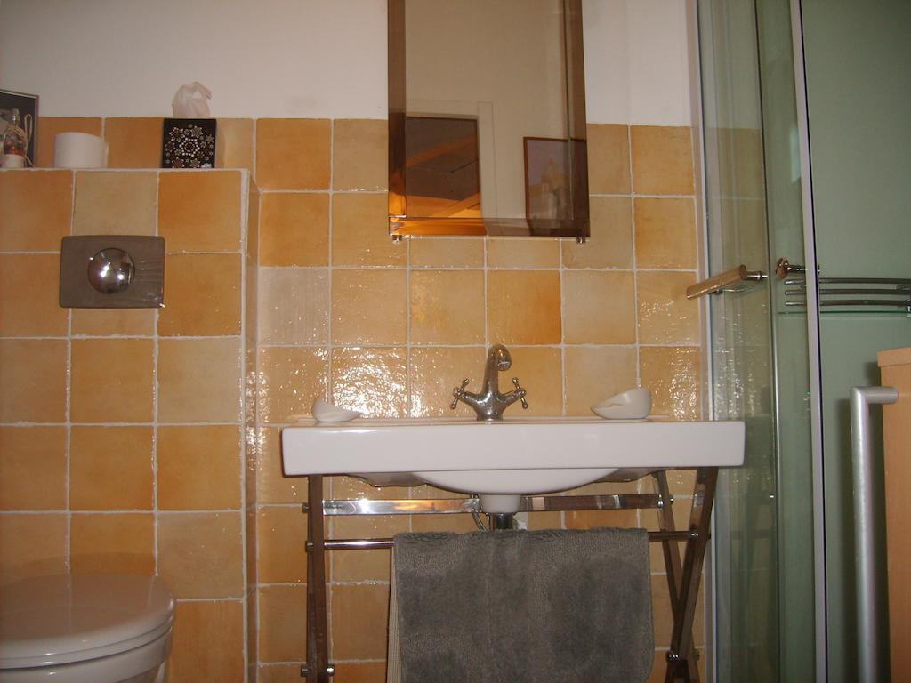 Le Clos Martin Eyragues Pokój zdjęcie